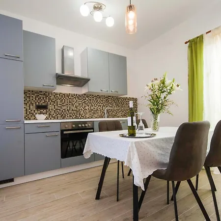 Apartamento Ve & Ki Podstrana