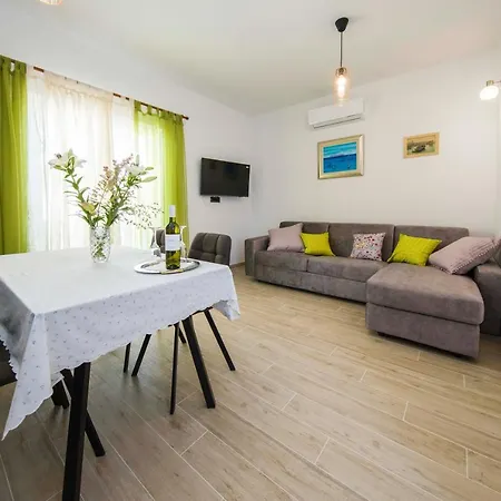 Ve & Ki Apartman Podstrana
