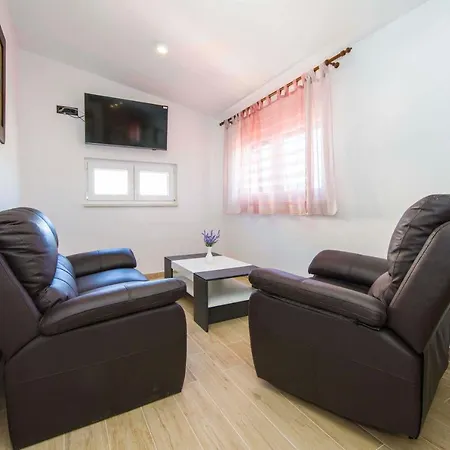 Ve & Ki Apartment *