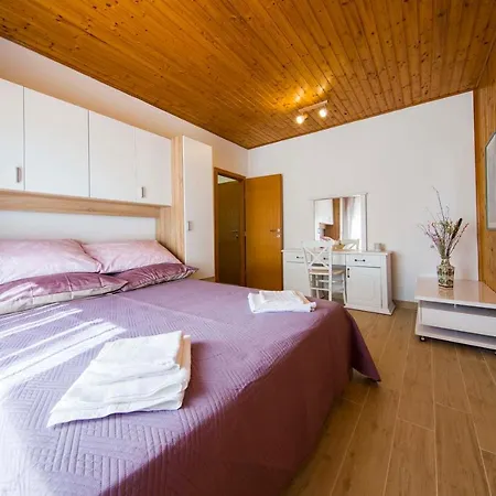 Apartment Ve & Ki Podstrana