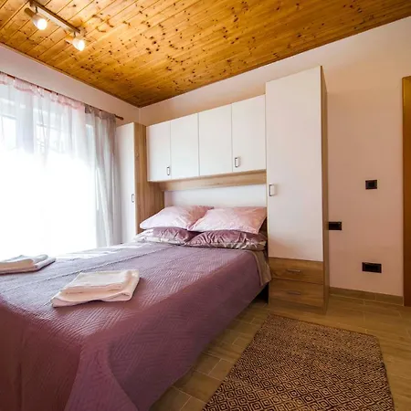 Ve & Ki Apartman Podstrana