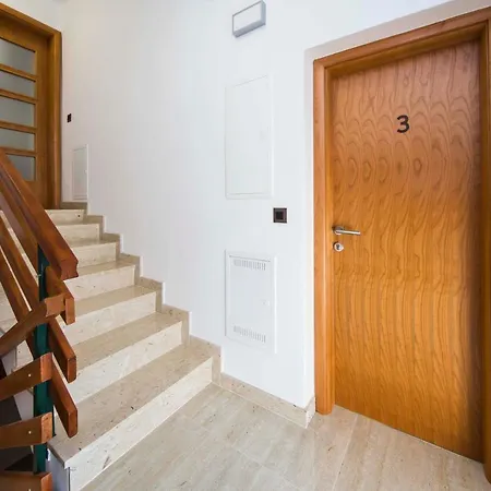 Ve & Ki Apartment *