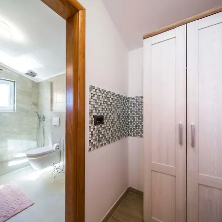 Ve & Ki Apartment