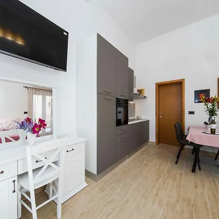 Apartment Ve & Ki Podstrana