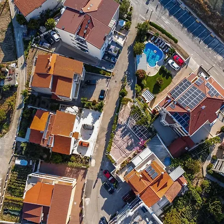 Ve&ki Apartment Podstrana